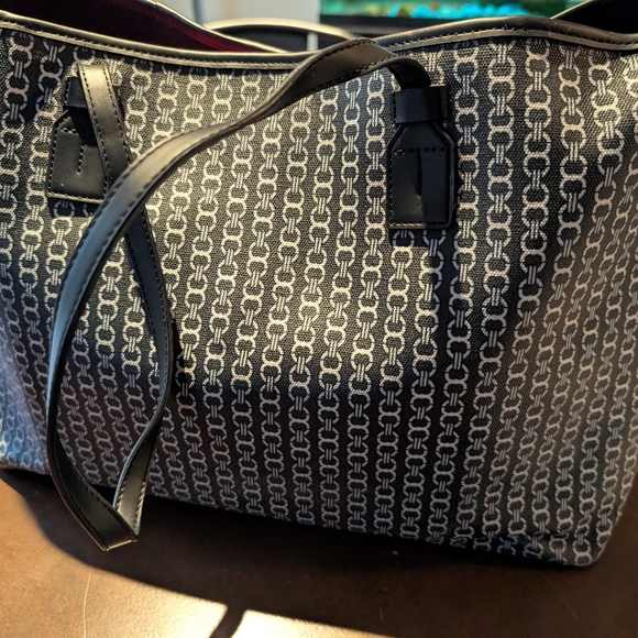 Tote style purse - Picture 3 of 5